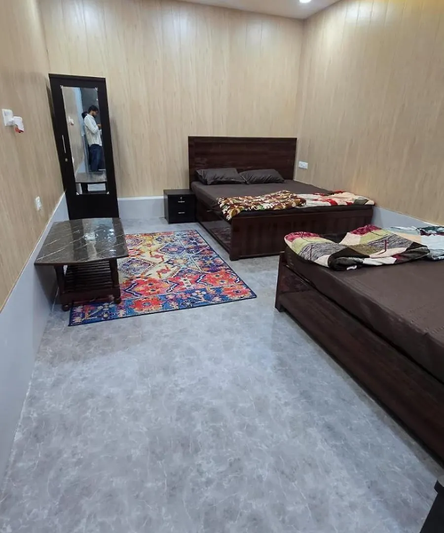 Panzió Luxe Villa Váránaszi